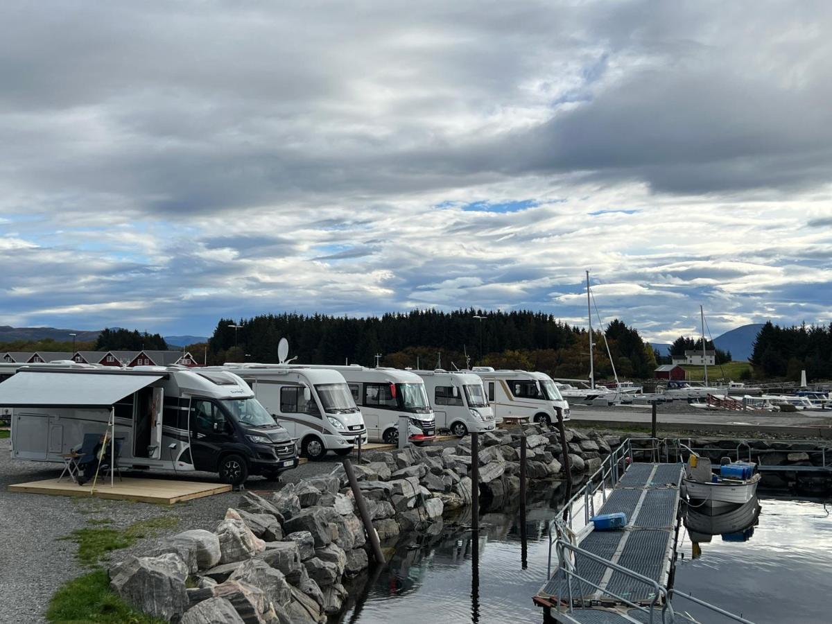 Bud Camping Exteriér fotografie